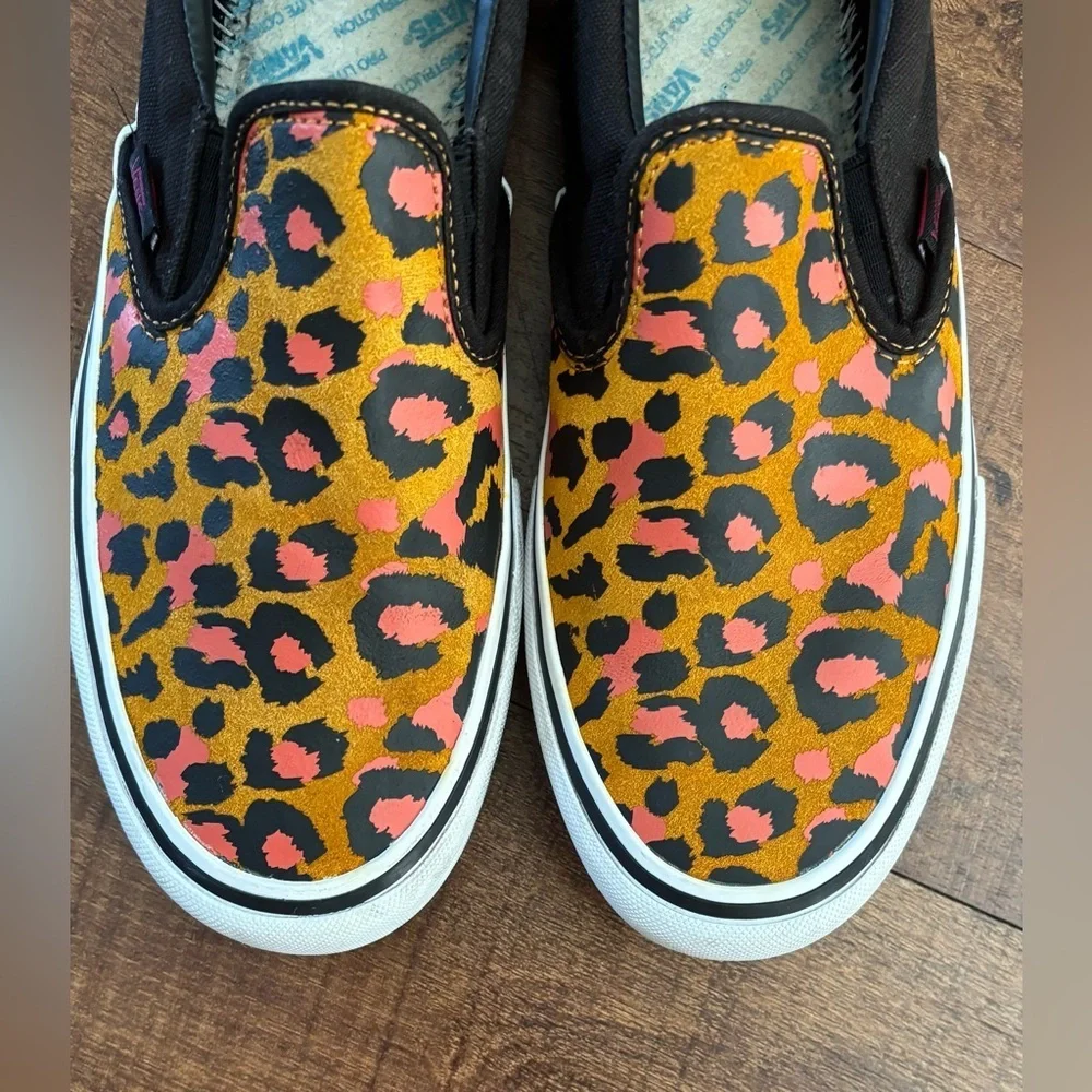 Vans off the wall slip on Pro 